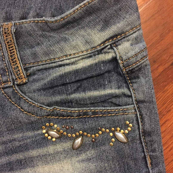 Jolt jean shorts! - Picture 3 of 6